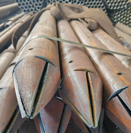 赤峰出尖打孔加工无缝注浆钢花管注浆管厂家